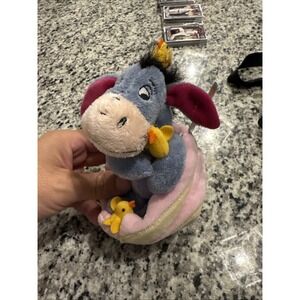 Disney‎ Store Eeyore Bean Bag In An Egg Shell W/ Baby Chicks Easter 7" #04